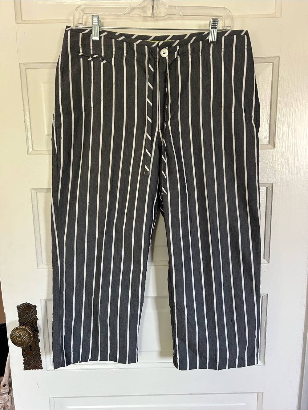Chico's Black & White Vertical Stripe Crop Chinos with Pockets. Size 8 (1)